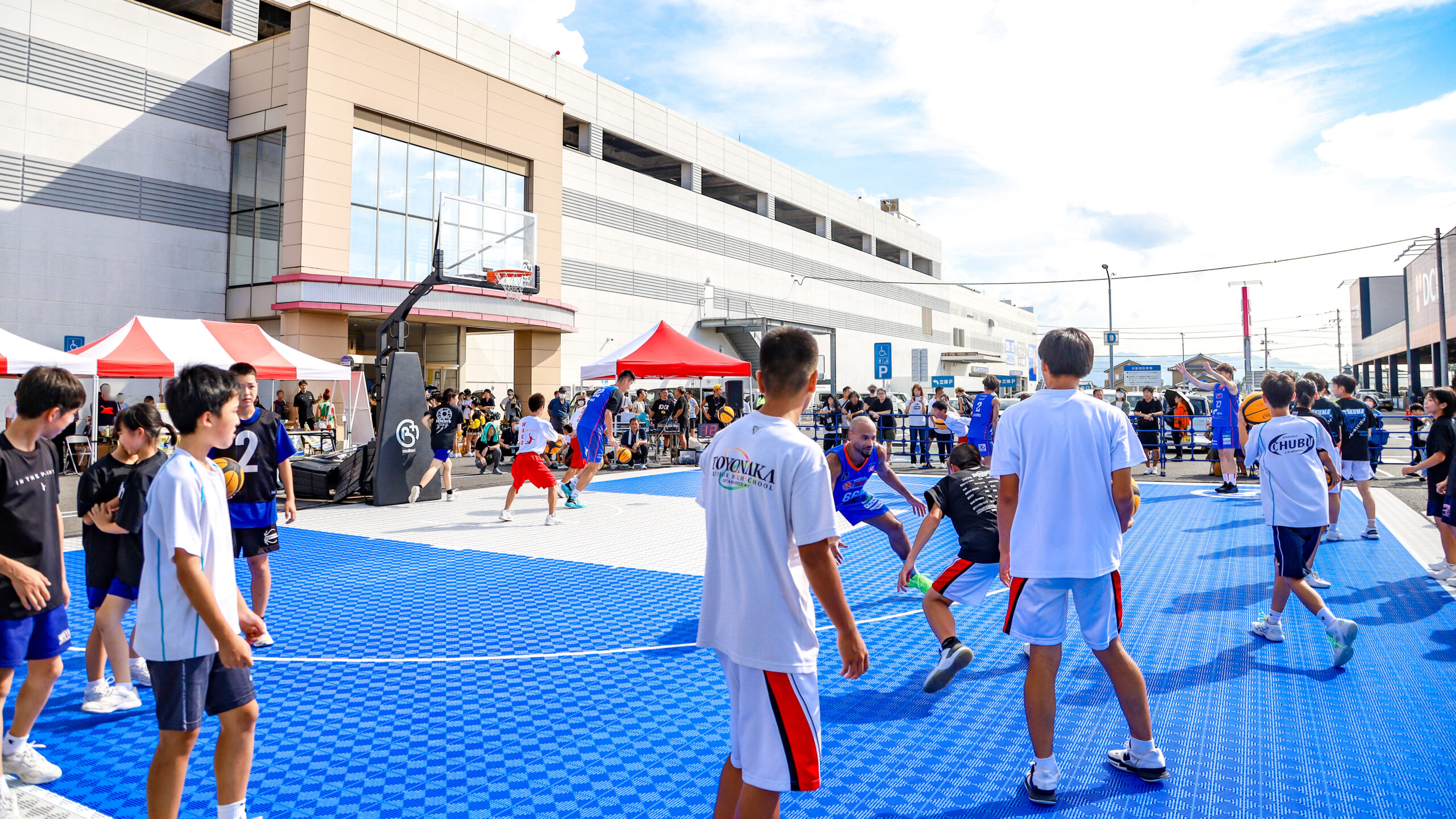 市内ショッピングモールにて実施したイベント「３×３BALLPARK三豊」のイメージ4